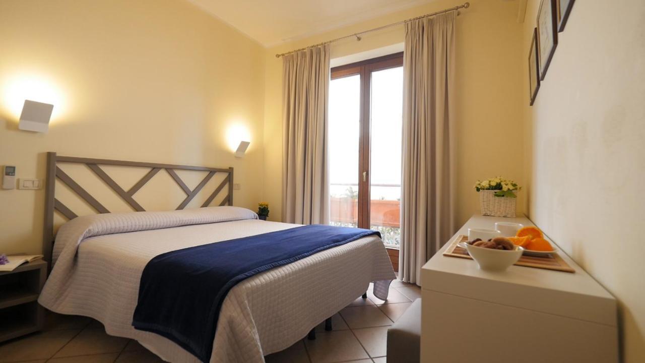 Residenza Turistico Alberghiera Corallo Castiglione della Pescaia Kültér fotó